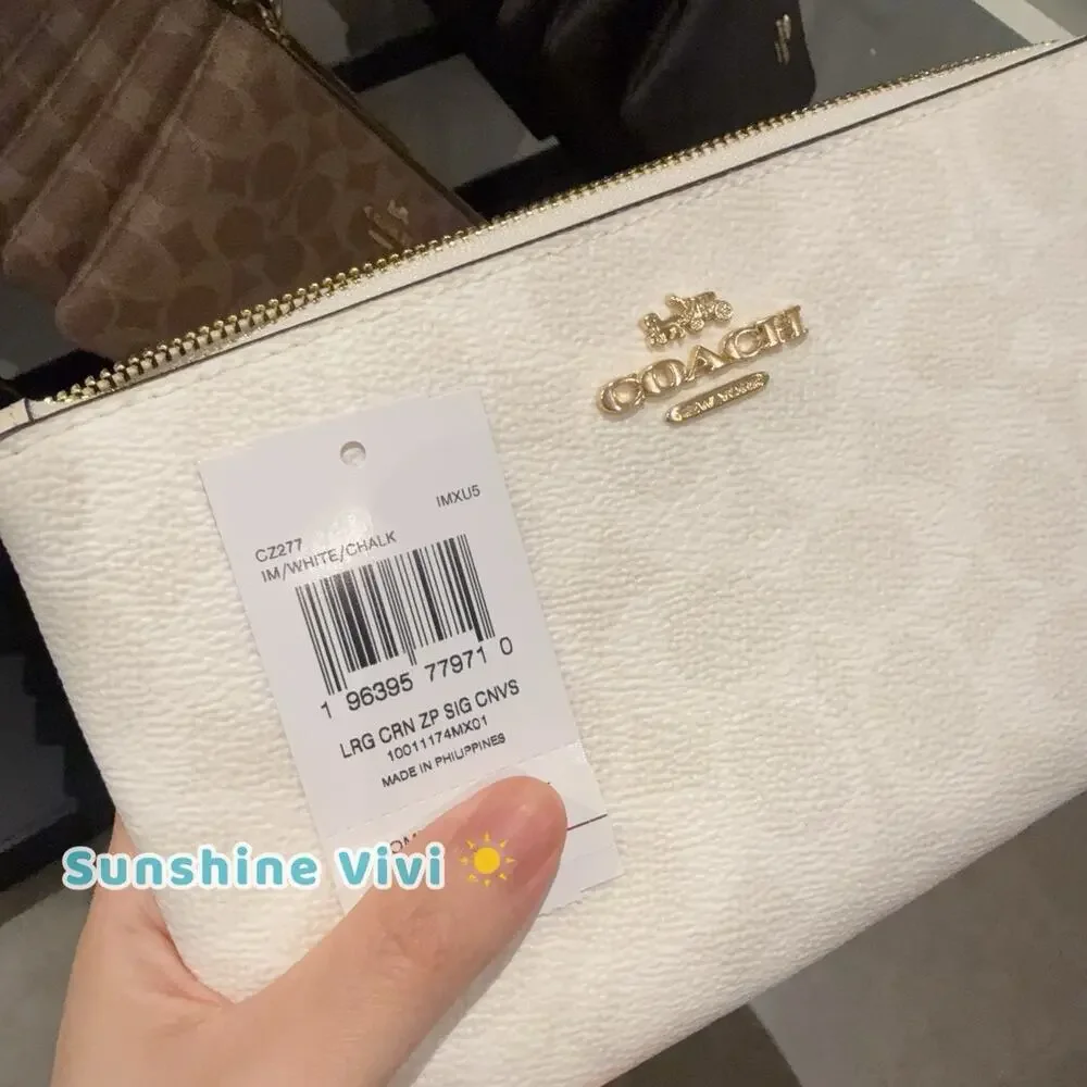 NWT Coach Large Corner Zip Wristlet In Signature Canvas cz277 white/chalk